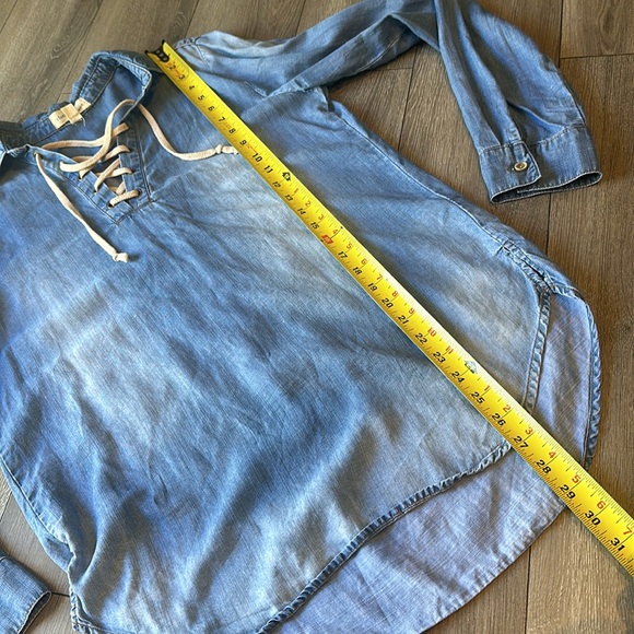 Anthropologie Cloth & Stone Chambray Top. - Picture 8 of 11